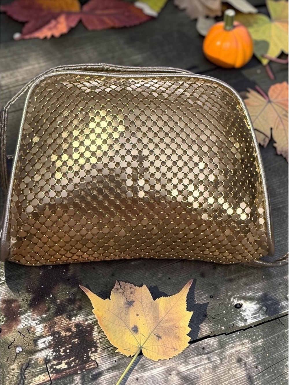 Vintage Whiting & Davis International Gold Metal Mesh Crossbody Shoulder Bag
